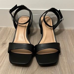 NWT A New Day Chunky Heel Size 8